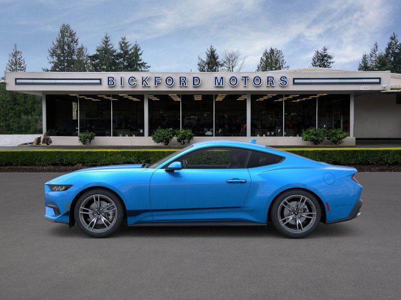 2025 Ford Mustang EcoBoost photo 3