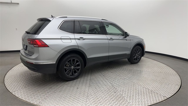 3VV2B7AX9RM170084