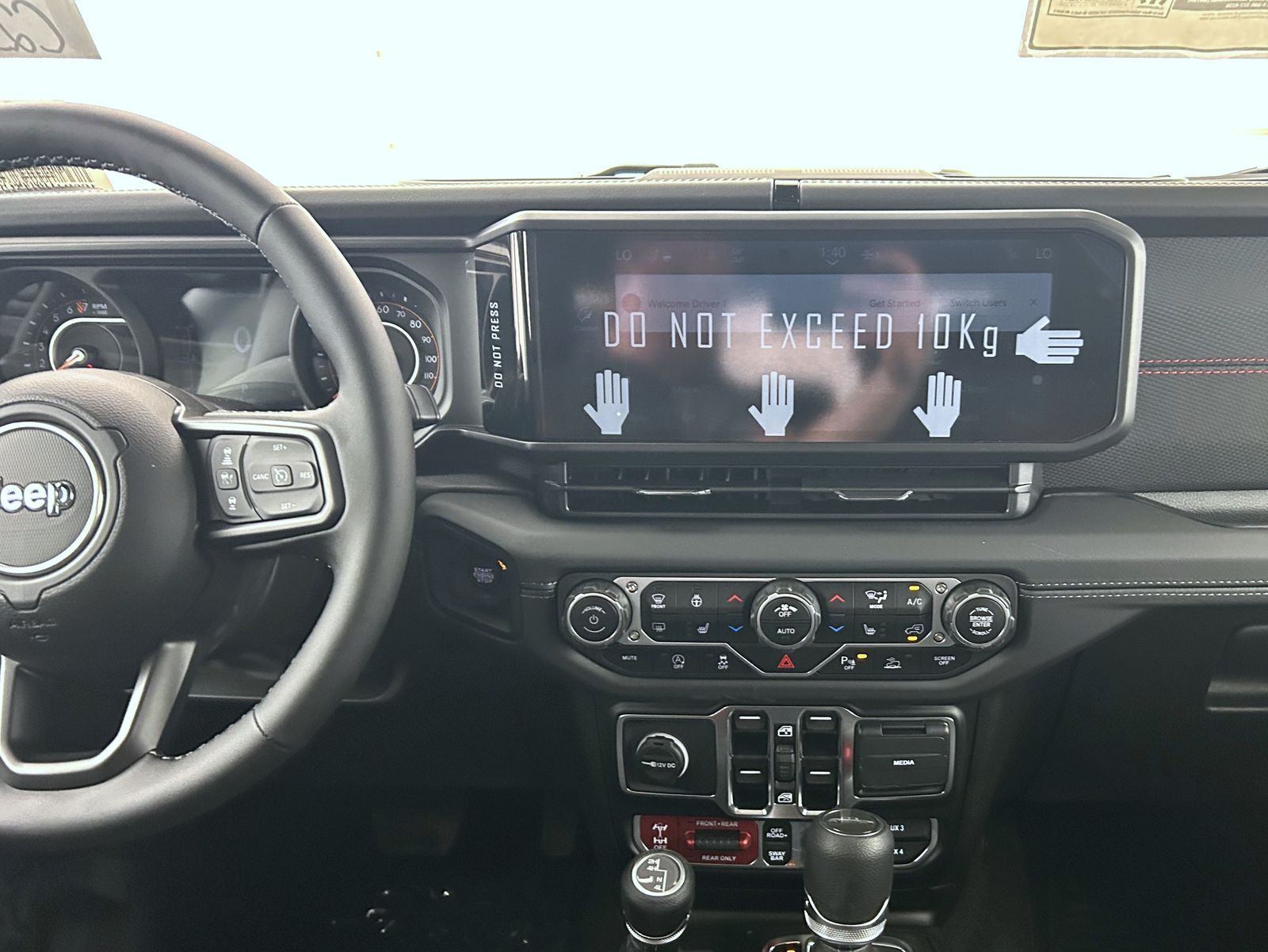 2025 Jeep Gladiator Rubicon photo 12