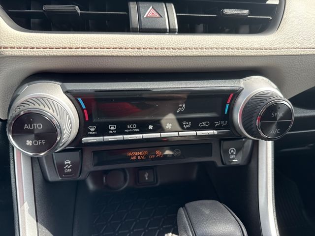 2022 Toyota RAV4 XLE photo 20