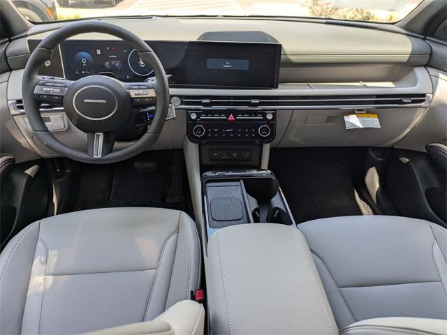 2025 Hyundai Tucson Hybrid Limited photo 4