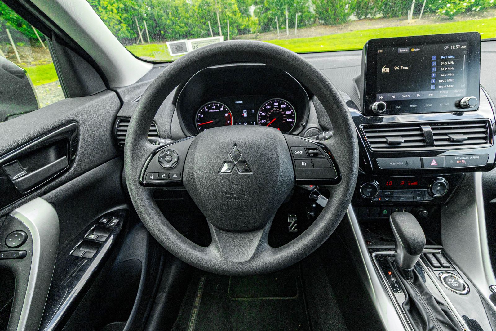 2022 Mitsubishi Eclipse Cross LE SEL GT photo 17