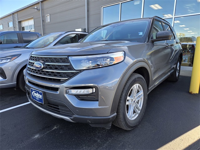 2024 Ford Explorer XLT photo 2
