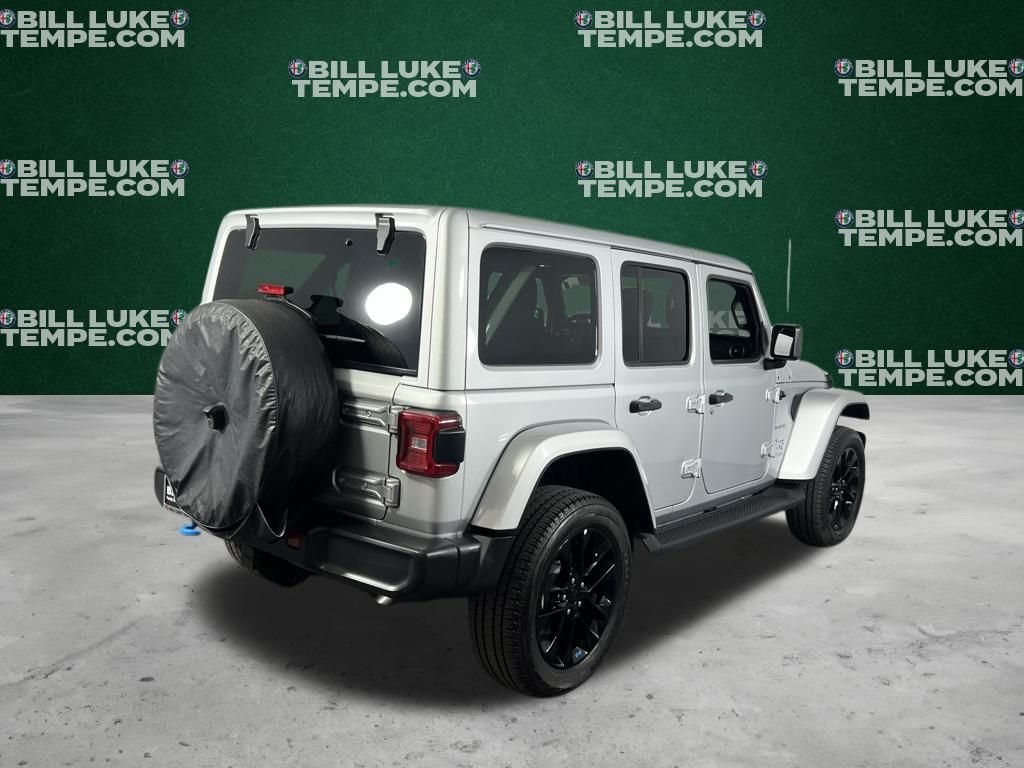 2022 Jeep Wrangler Unlimited Sahara 4xe photo 3