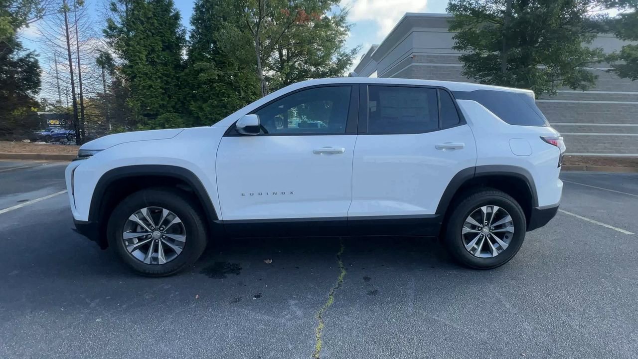 2026 Chevrolet Equinox LT photo 3