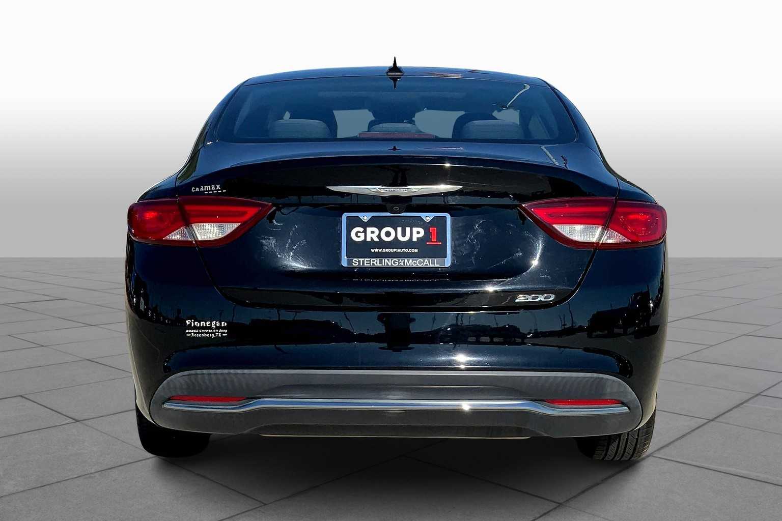 2016 Chrysler 200 Limited photo 4