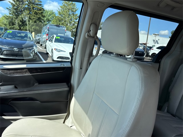 2013 Chrysler Town & Country photo 20
