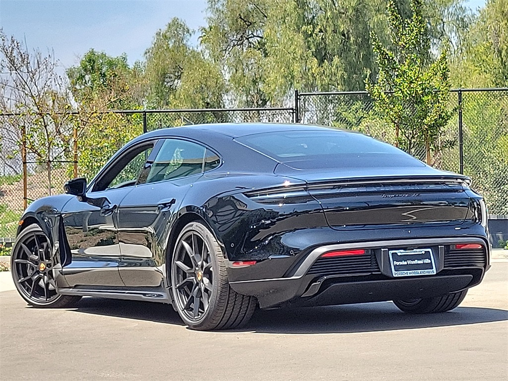 2025 Porsche Taycan GTS photo 3