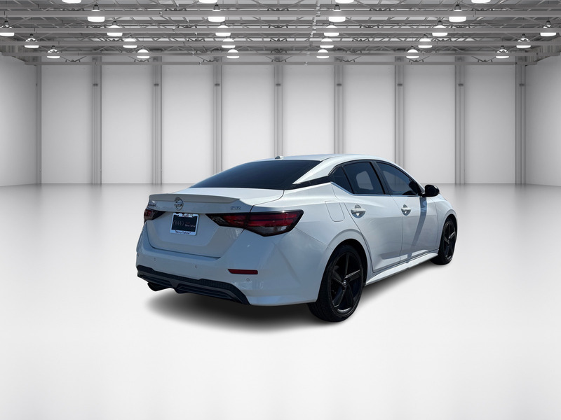 2022 Nissan Sentra SR photo 7