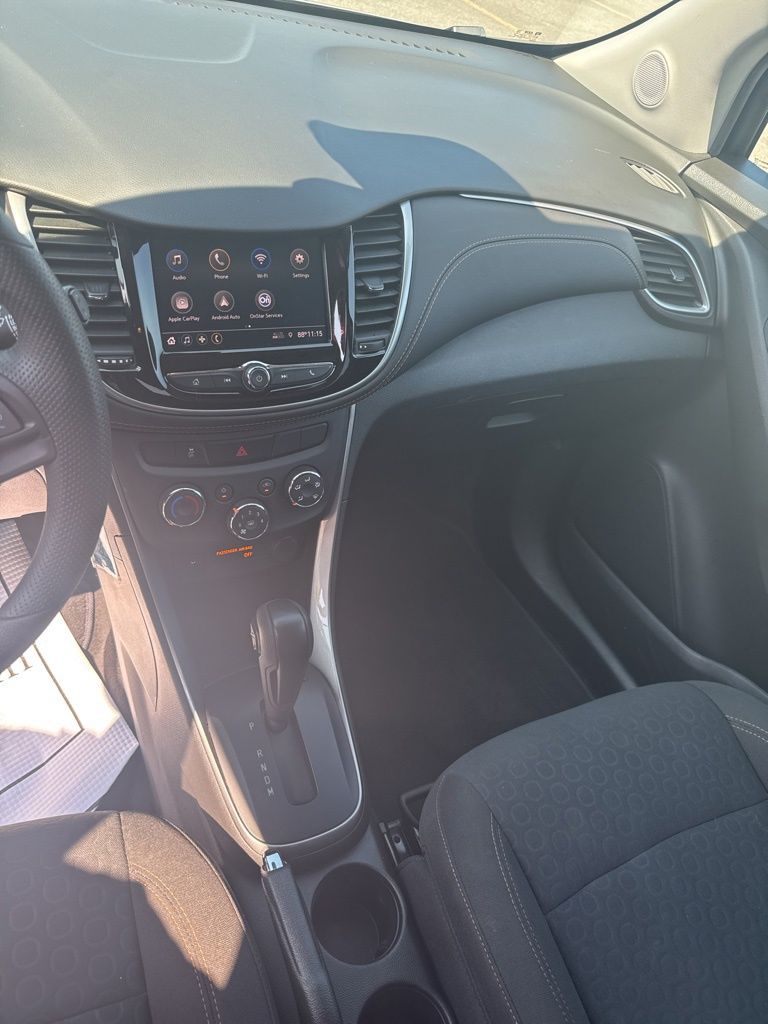 2022 Chevrolet Trax LS photo 4