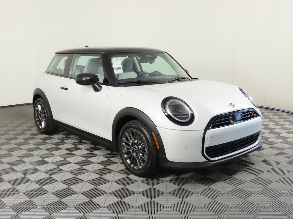 2025 Mini Cooper 2 Door Hardtop Signature photo 3