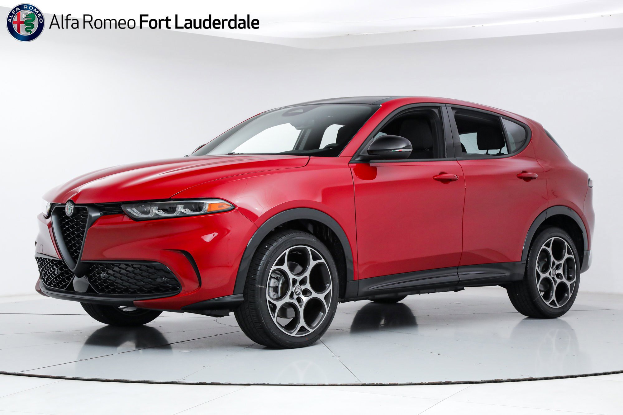 2025 Alfa Romeo Tonale Base's photo