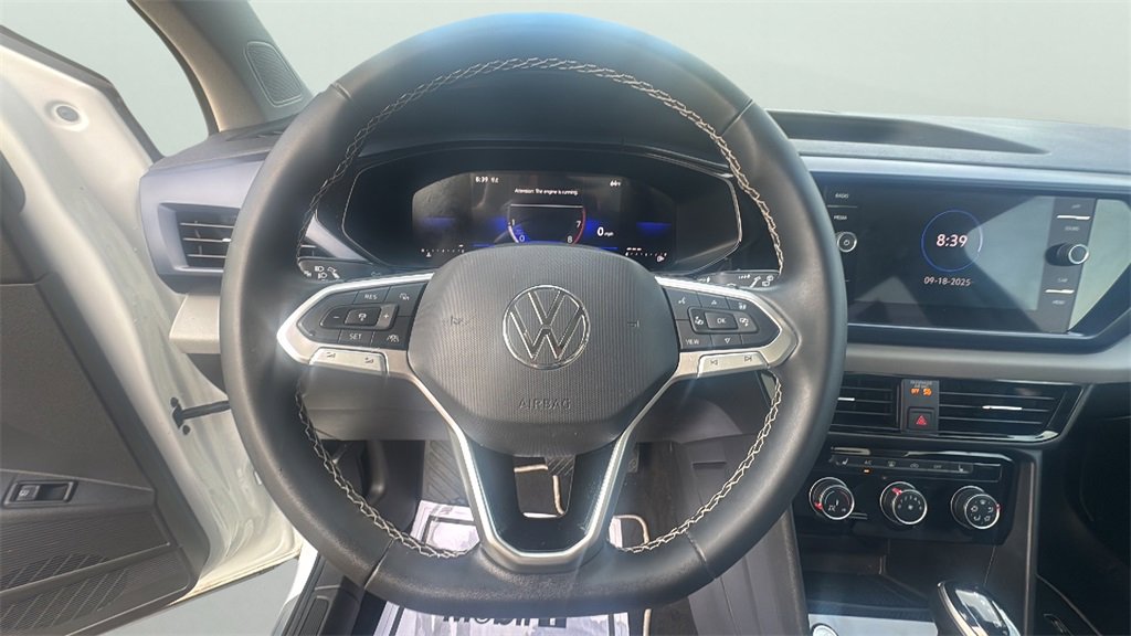 2023 Volkswagen Taos SE photo 8
