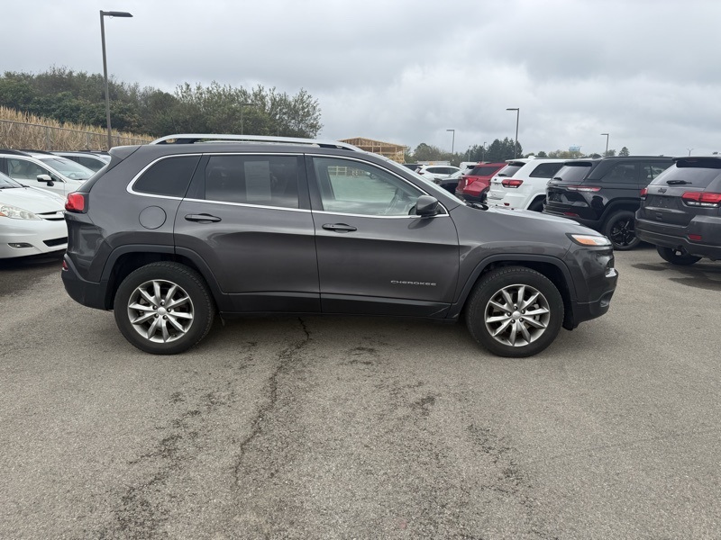2017 Jeep Cherokee Limited photo 3