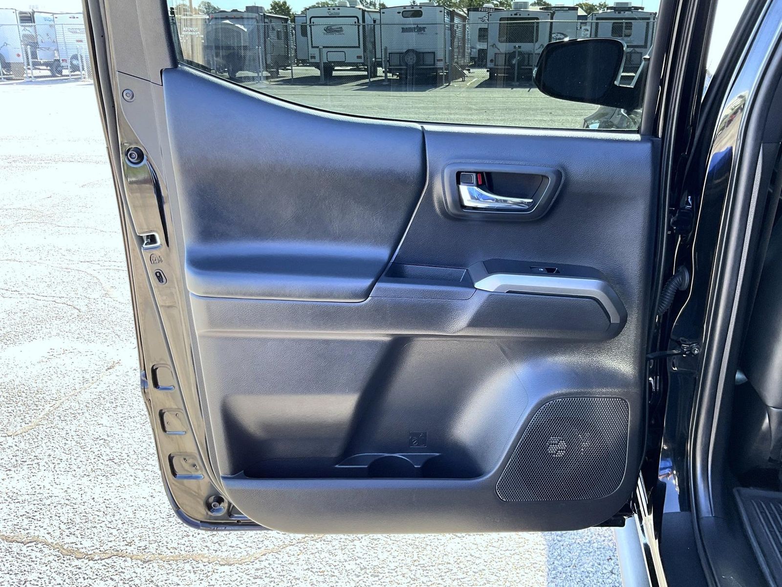 2023 Toyota Tacoma Limited photo 18