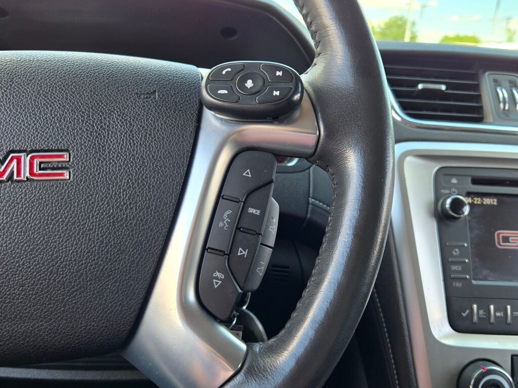 2015 Gmc Acadia SLE photo 25