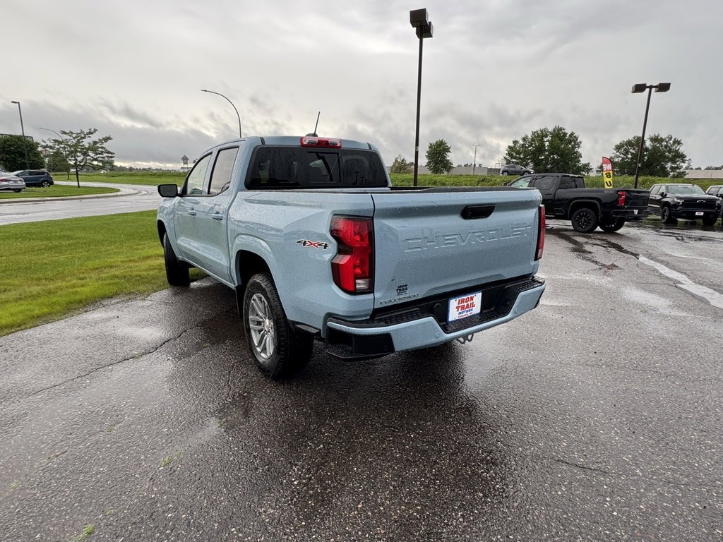 2026 Chevrolet Colorado LT photo 2