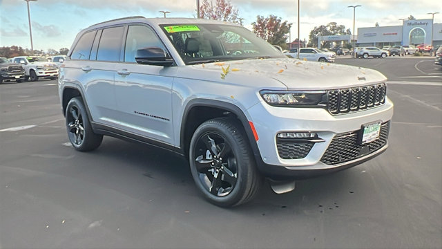 2025 Jeep Grand Cherokee Limited's photo