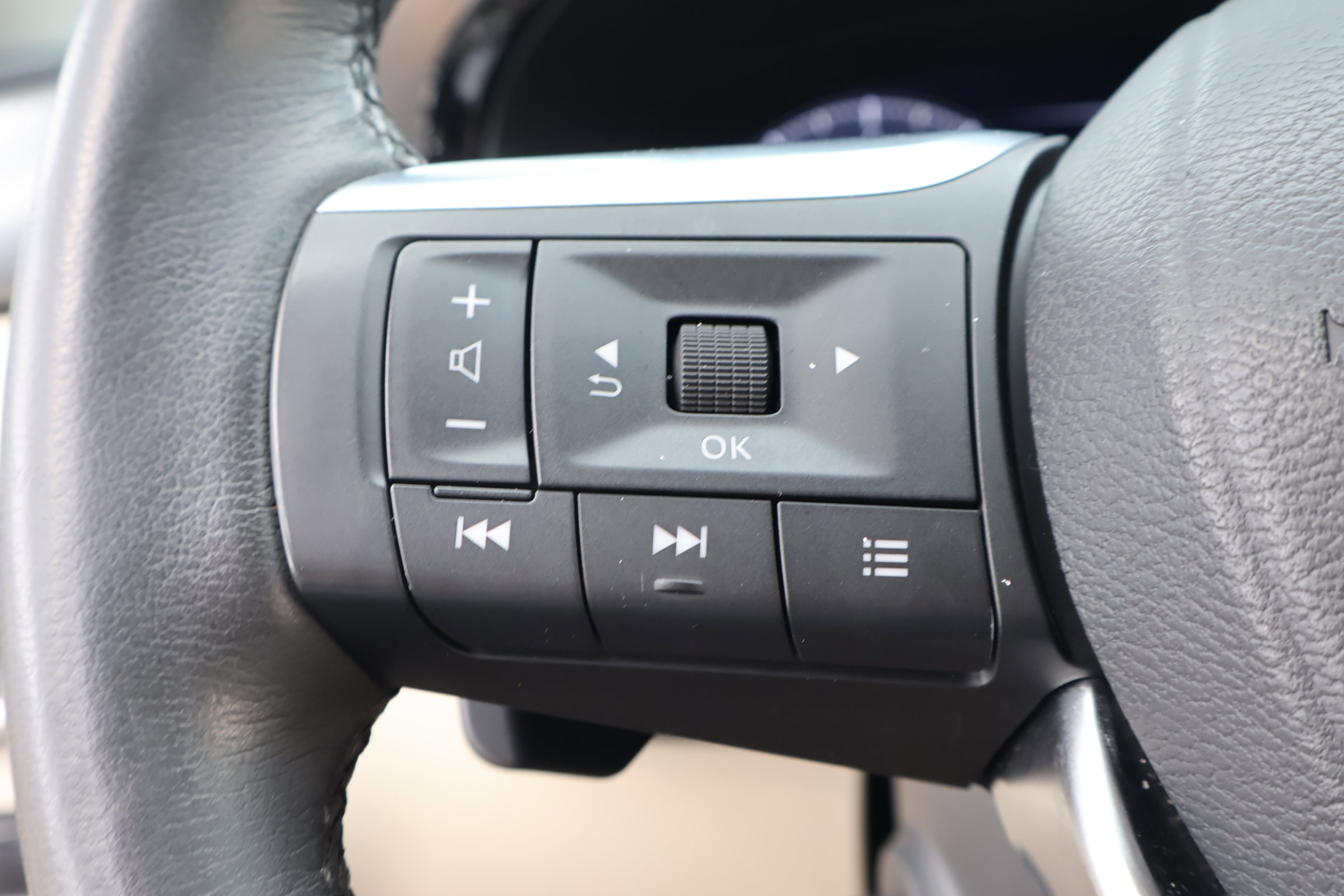 2024 Infiniti QX60 Luxe photo 25