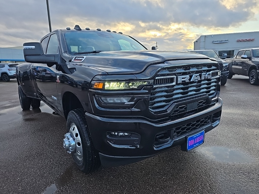 2026 RAM Ram 3500 Pickup Big Horn's photo