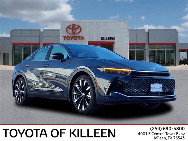 2026 Toyota Crown Platinum's photo