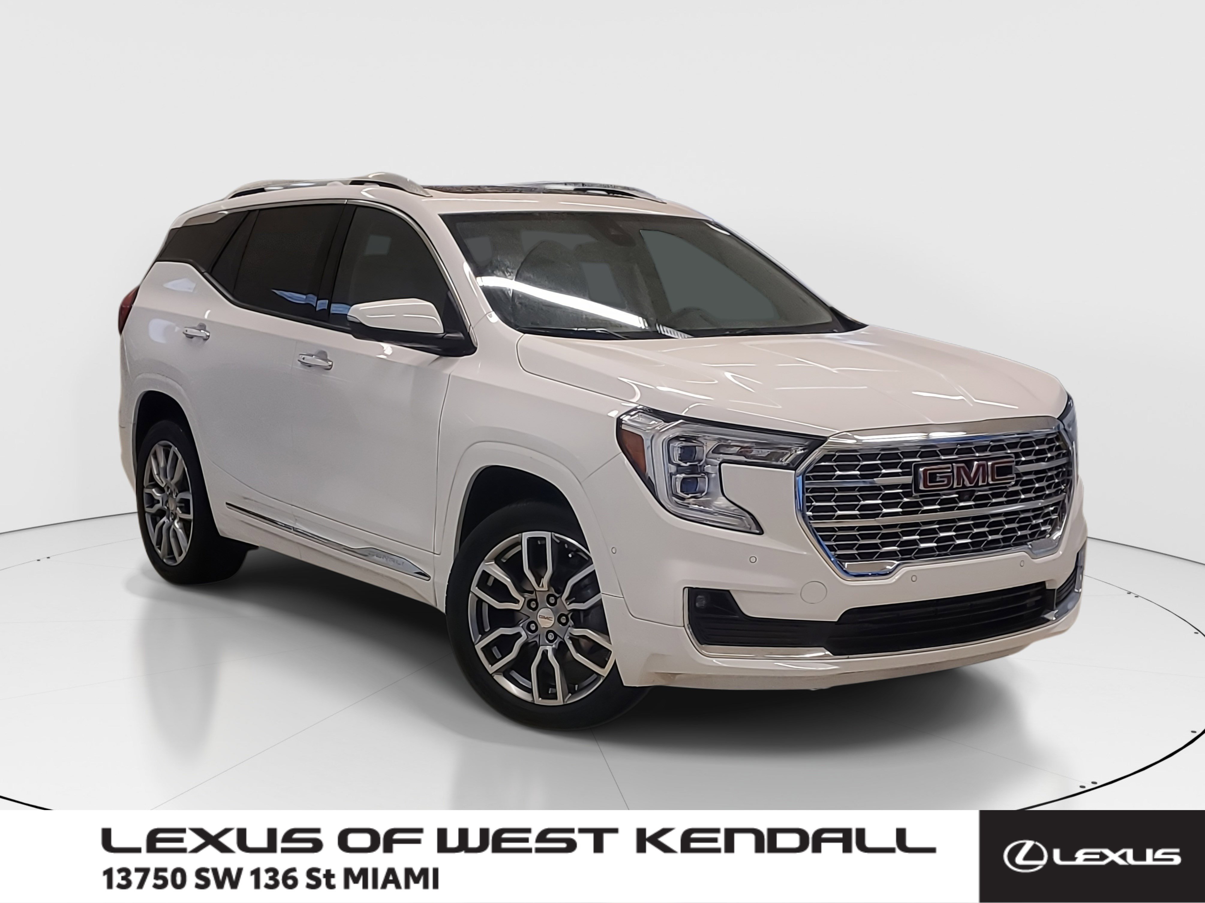 2022 GMC Terrain Denali's photo