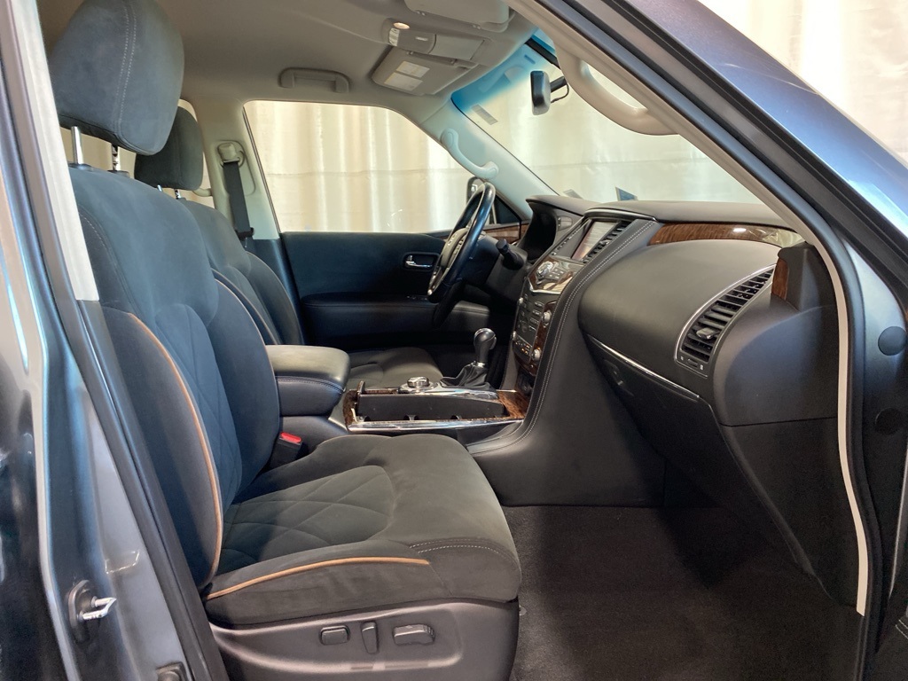 2019 Nissan Armada SV photo 11