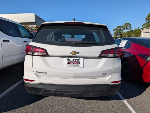 2024 Chevrolet Equinox LS photo 3