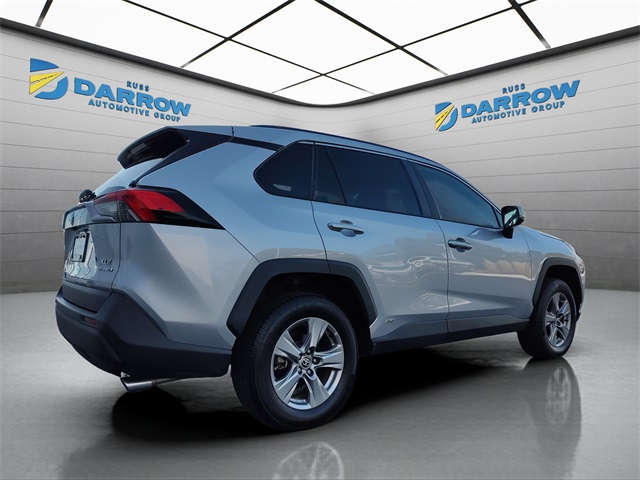 2022 Toyota RAV4 Hybrid XLE photo 4