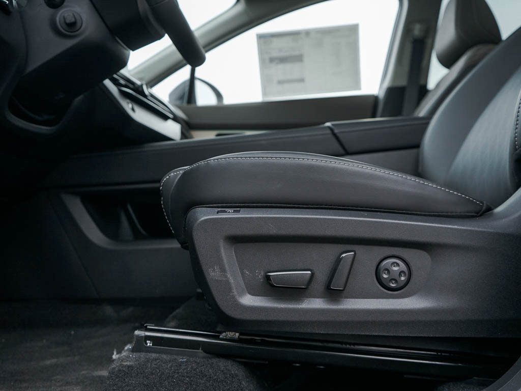 2025 Nissan Murano Platinum photo 17