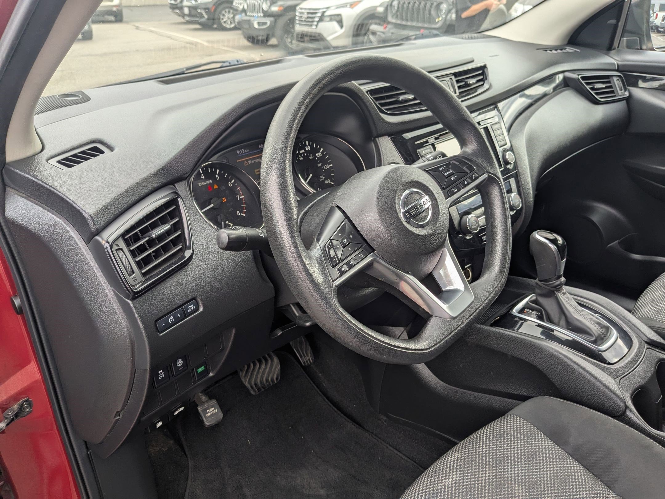 2019 Nissan Rogue Sport SV photo 13