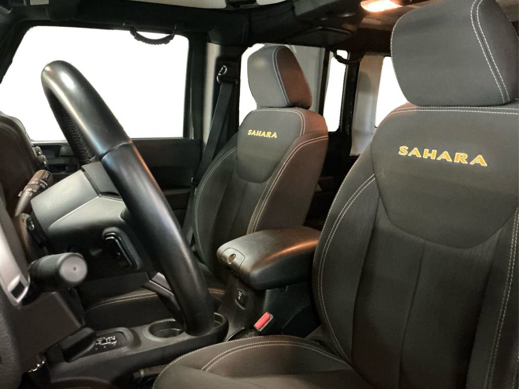 2015 Jeep Wrangler Unlimited Sahara Sport photo 19