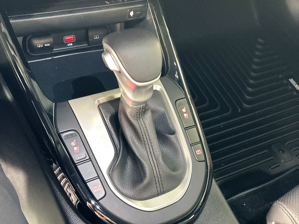 2024 Kia Forte GT-Line photo 18