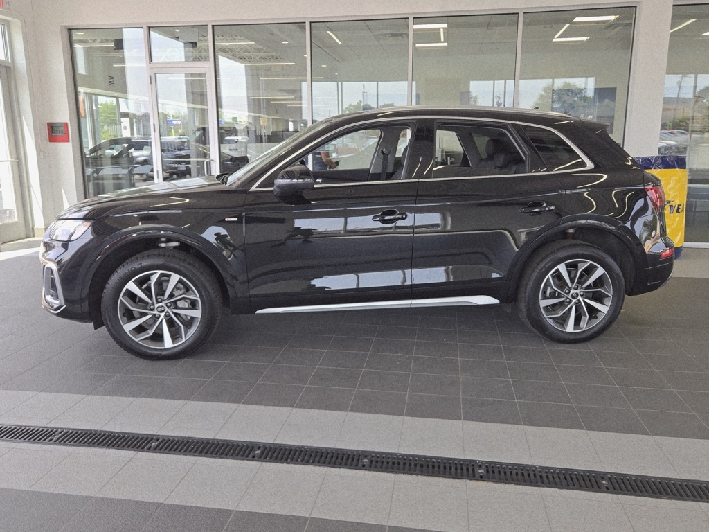 2024 Audi Q5 45 S line Premium photo 9
