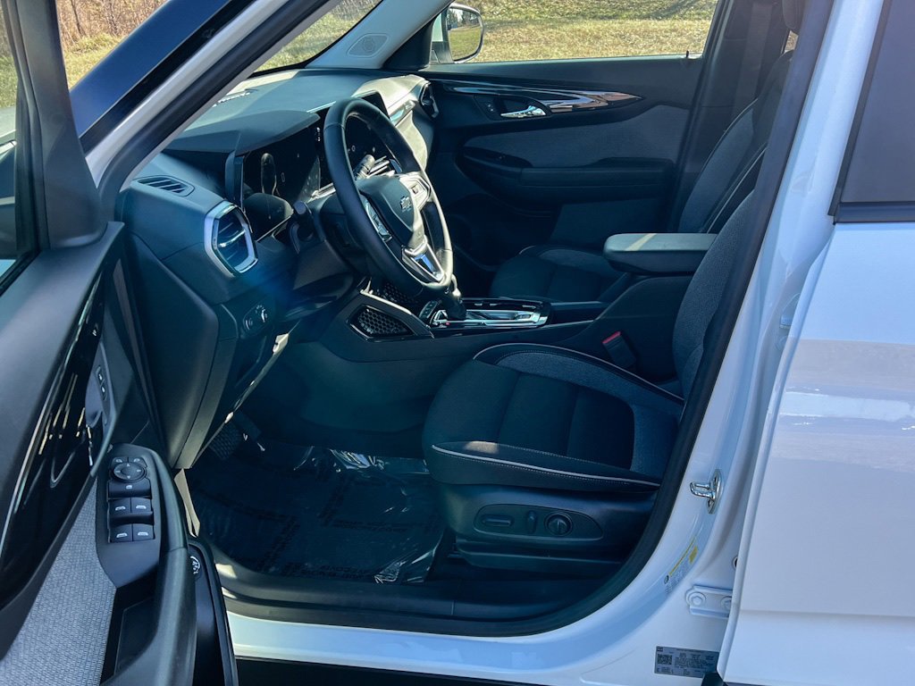 2024 Chevrolet Trailblazer LT photo 5