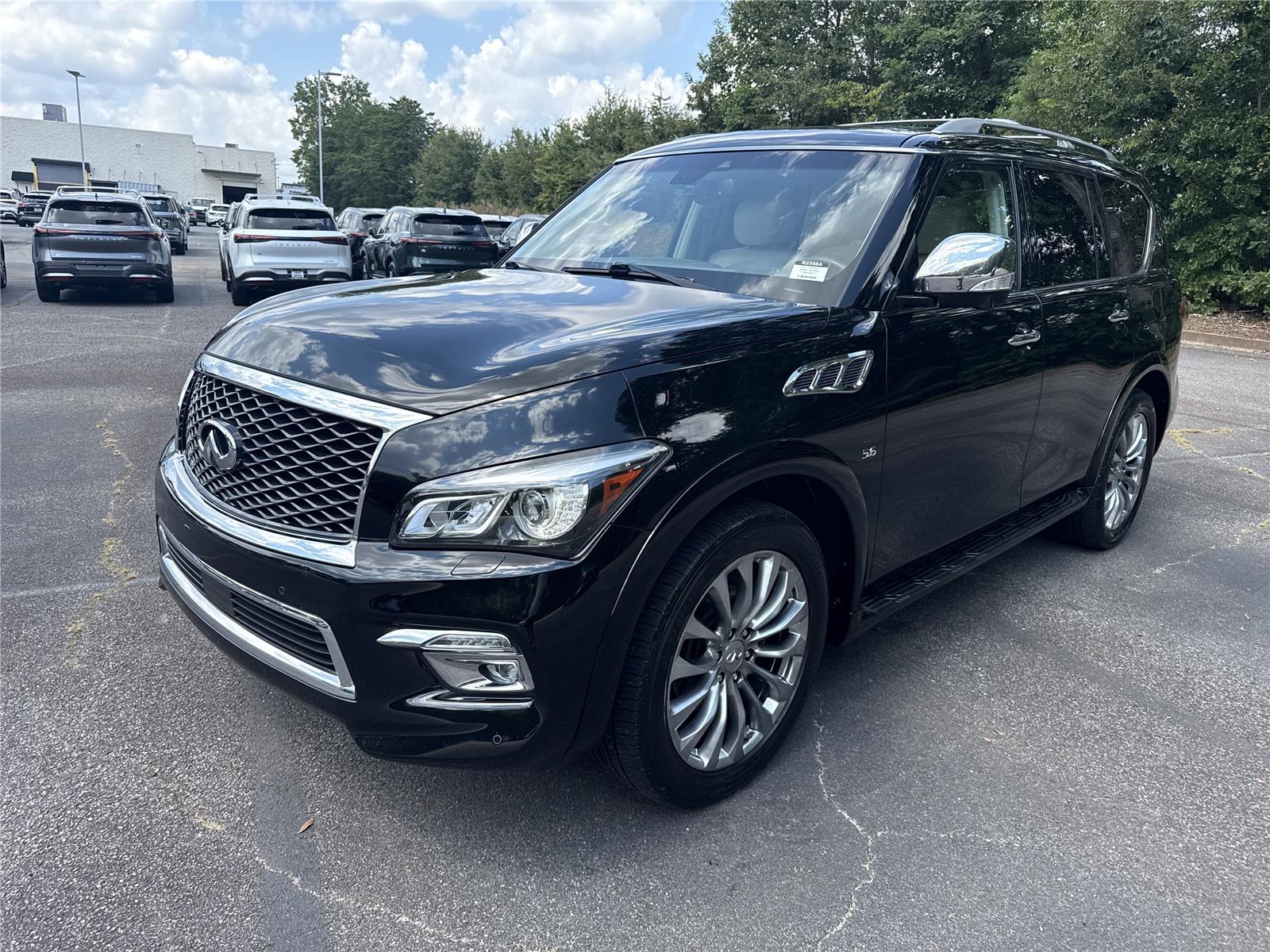 2017 Infiniti QX80 photo 28