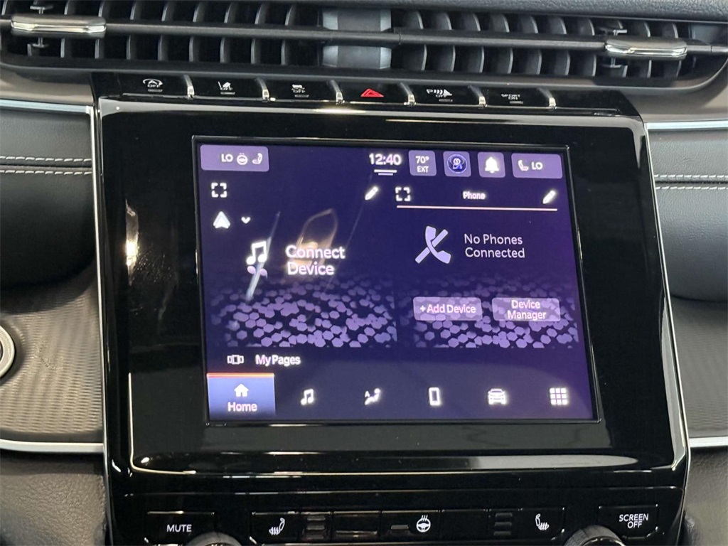 2025 Jeep Grand Cherokee Laredo photo 2