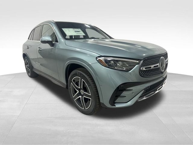 2026 Mercedes Benz GLC 300 4MATIC photo 2
