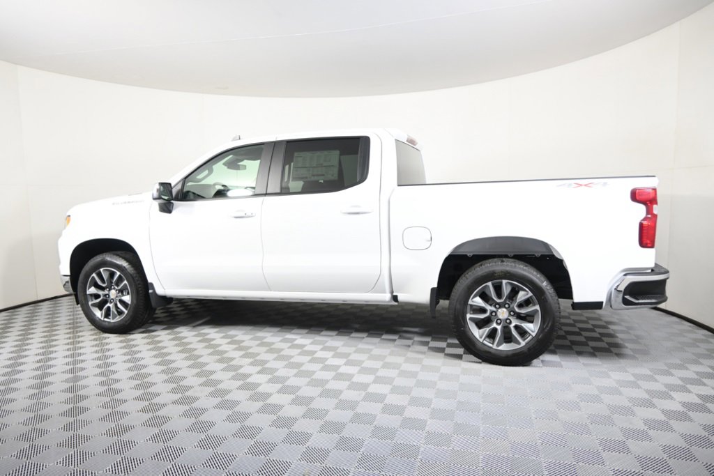 2025 Chevrolet Silverado 1500 LT photo 2