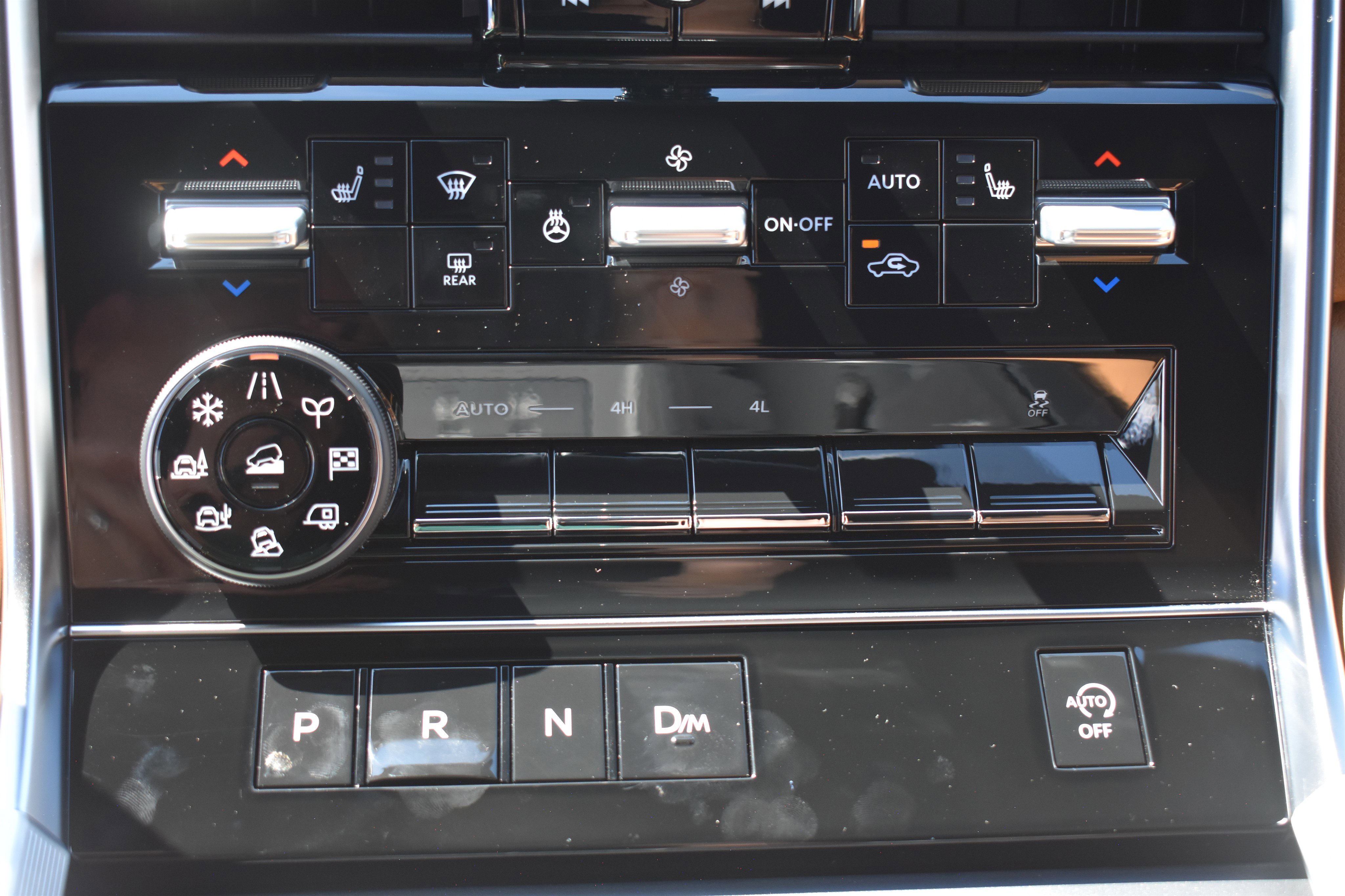 2026 Nissan Armada SL photo 14