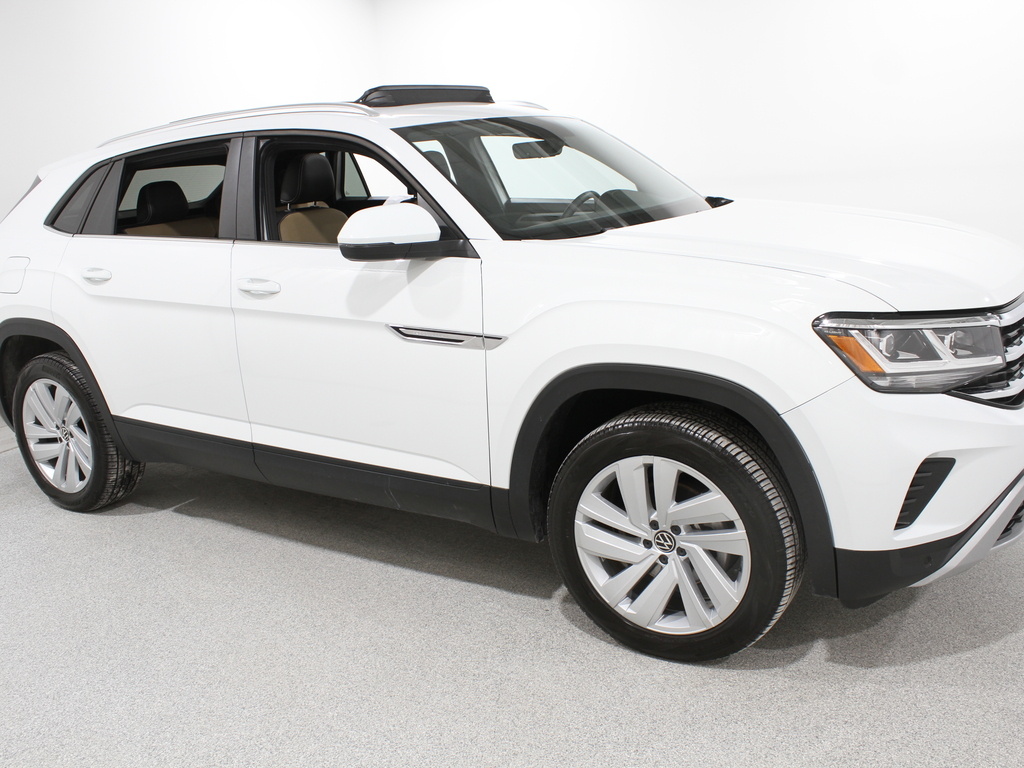2023 Volkswagen Atlas Cross Sport SE w/Tech's photo