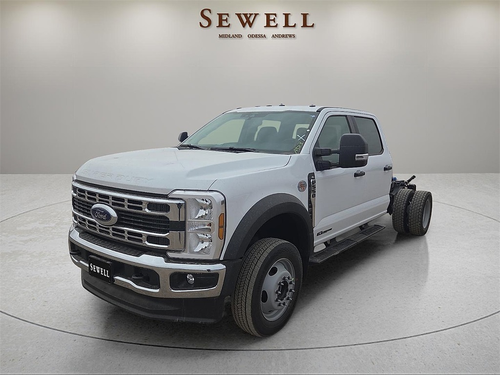 2026 Ford F-550 Super Duty Chassis Cab XL's photo
