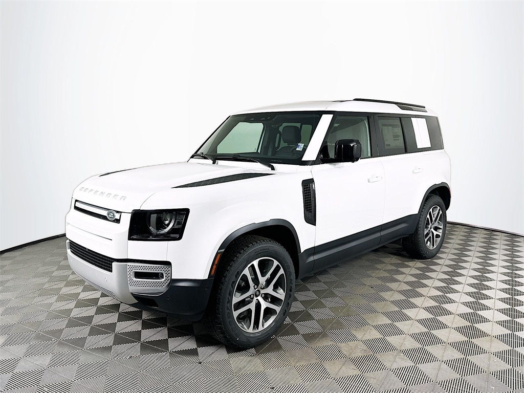 2025 Land Rover Defender S's photo