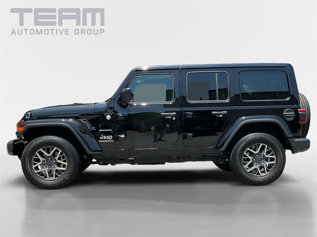 2024 Jeep Wrangler Sahara photo 4