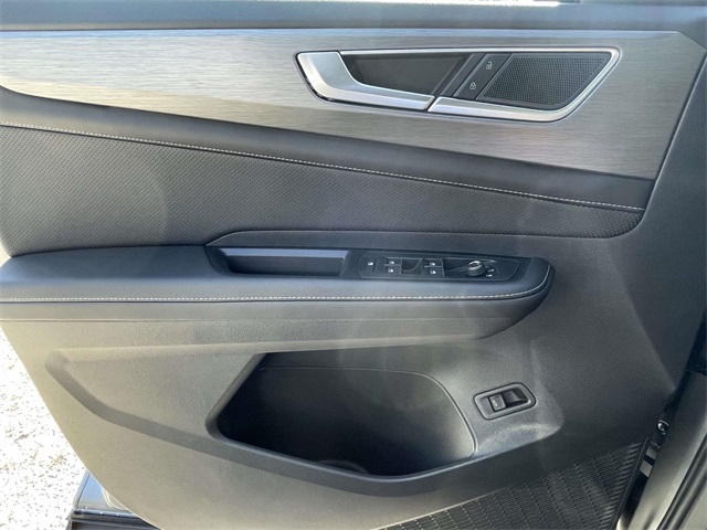 2026 Volkswagen Atlas Cross Sport SE Technology photo 22