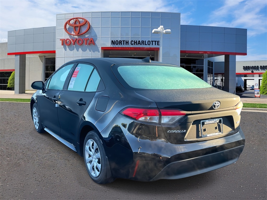2025 Toyota Corolla LE photo 5