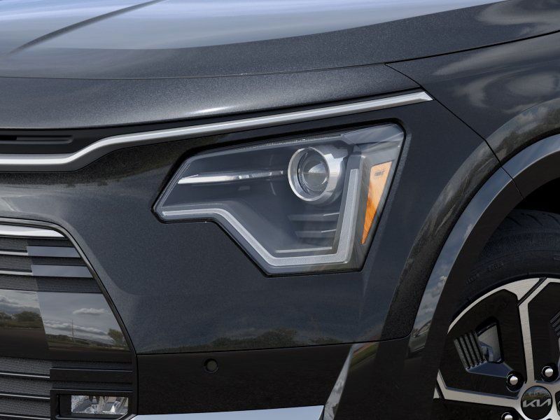 2025 Kia Niro SX Touring photo 9