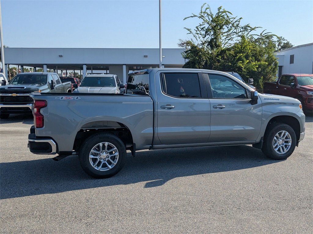 2025 Chevrolet Silverado 1500 LT photo 3