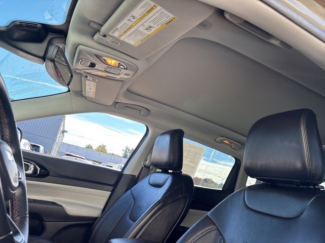 2022 Jeep Compass Limited photo 10
