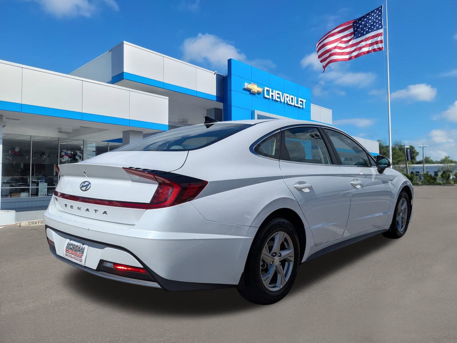 2022 Hyundai Sonata SE photo 2